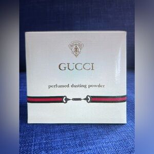 🛀 GUCCI DUSTING BODY POWDER 🛀NWOT 🛀